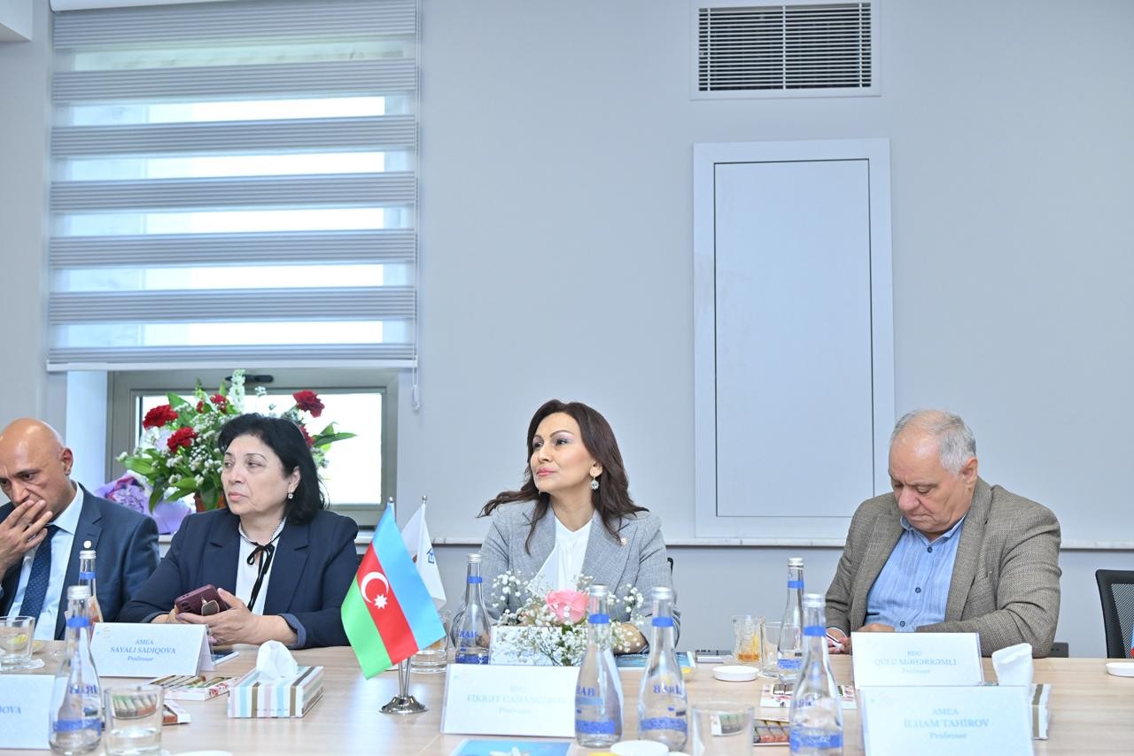 AzMİU-da dil və tarixi şüura həsr olunmuş elmi seminar keçirilib - FOTOLAR